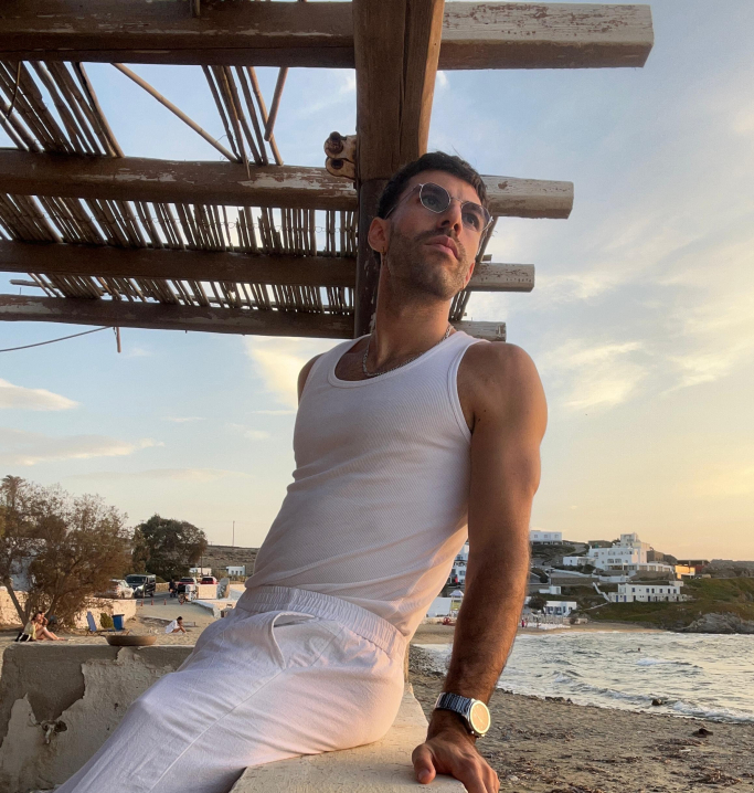 Lunettes de soleil Homme Argenté Béjaïa portée par Elyas