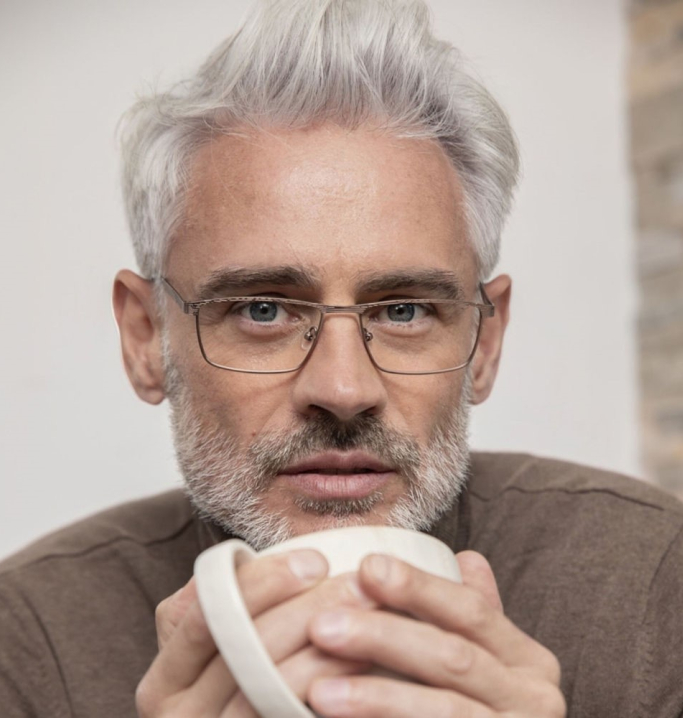 Lunettes de vue Homme Brun Portland portéees par Gael