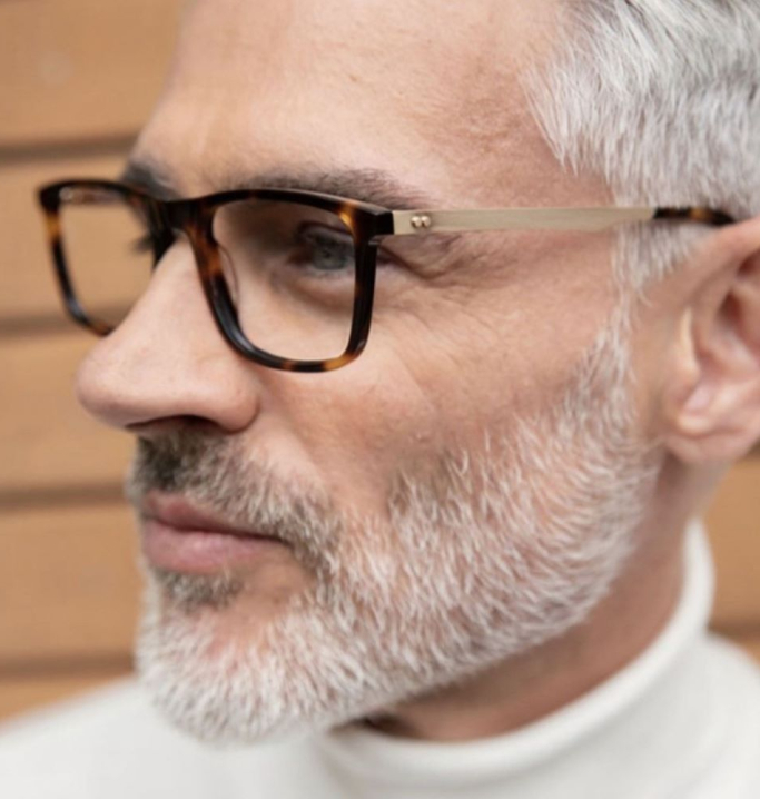 Lunettes de vue Homme Ecaille Berlin portée par Gael