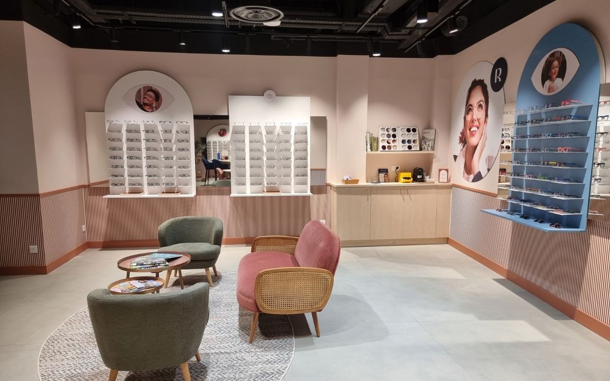 Coin salon et montures enfants, boutique Droit de Regard au Havre