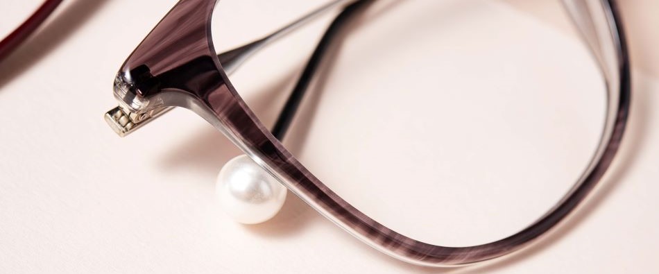 Les premières montures fabriquées à la main, sans reste à charge