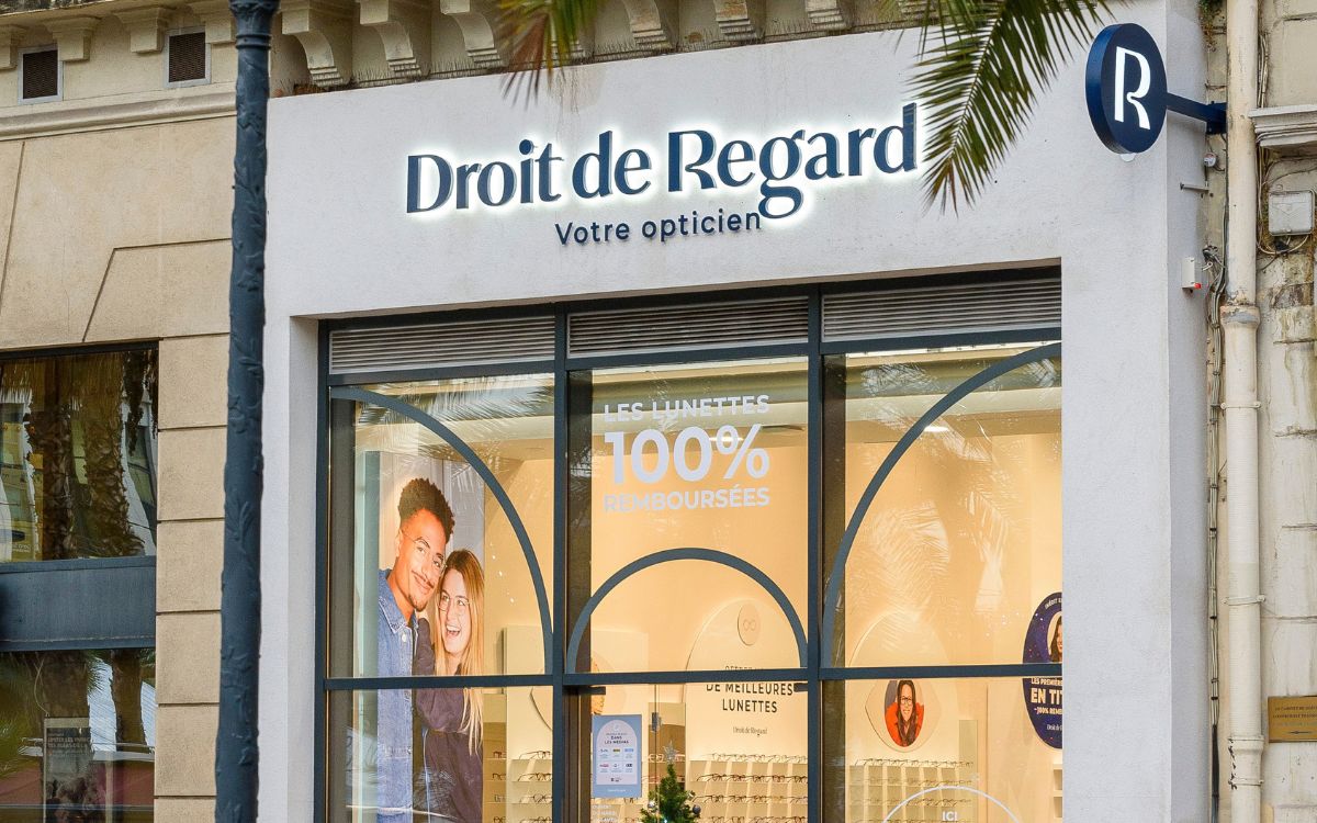 Façade de la boutique Droit de Regard, opticien place de la Liberté à Toulon